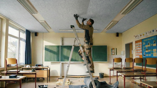 Schalldämmung Decke kleben: So geht's richtig